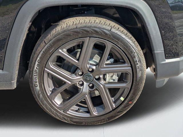 new 2026 Jeep Compass car, priced at $33,070