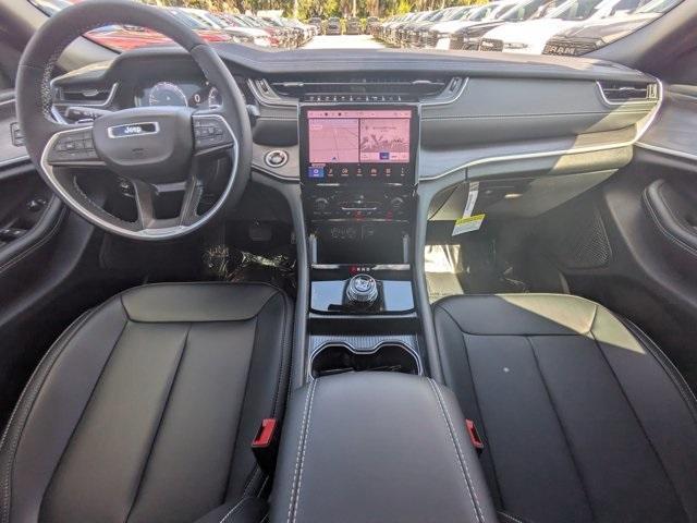 new 2025 Jeep Grand Cherokee car, priced at $38,470