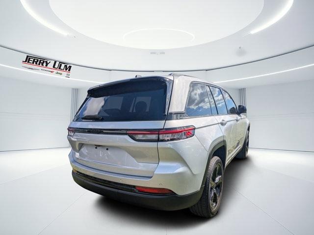 new 2025 Jeep Grand Cherokee car, priced at $37,620