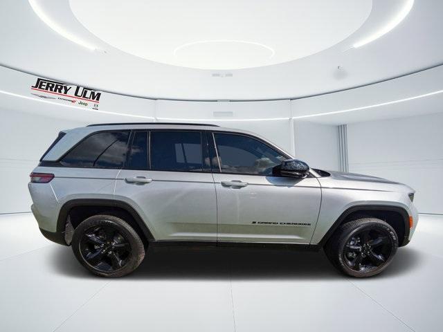 new 2025 Jeep Grand Cherokee car, priced at $37,620