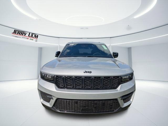 new 2025 Jeep Grand Cherokee car, priced at $37,620