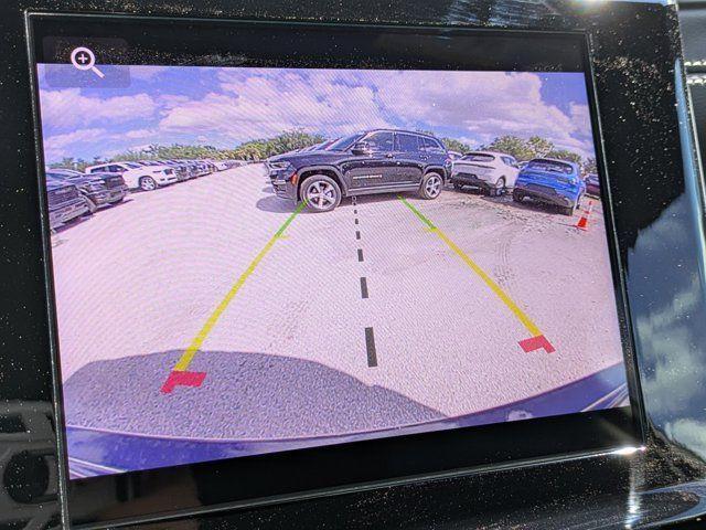 new 2025 Jeep Grand Cherokee car, priced at $38,620