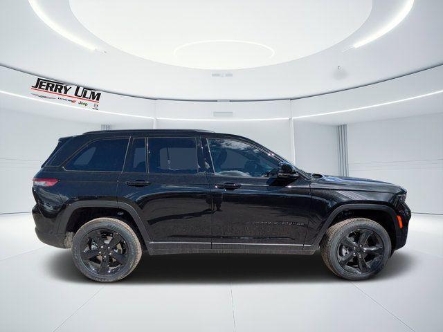 new 2025 Jeep Grand Cherokee car, priced at $38,620