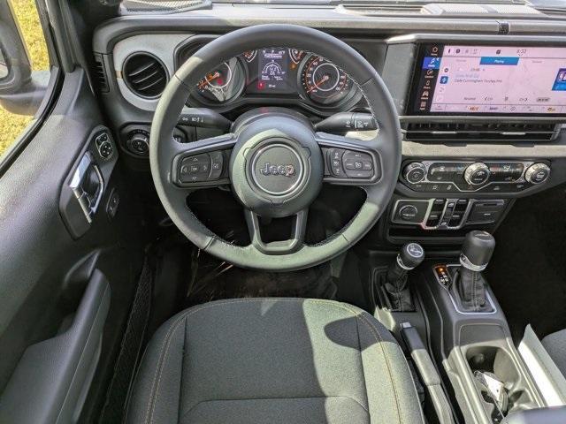 new 2025 Jeep Gladiator car, priced at $39,430