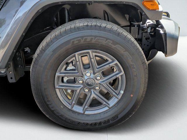 new 2025 Jeep Gladiator car, priced at $39,430