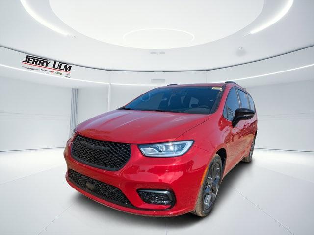 new 2026 Chrysler Pacifica car, priced at $51,020