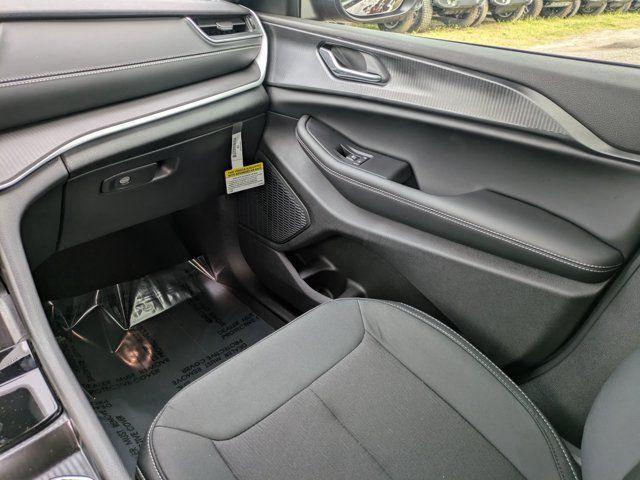 new 2025 Jeep Grand Cherokee L car, priced at $33,625