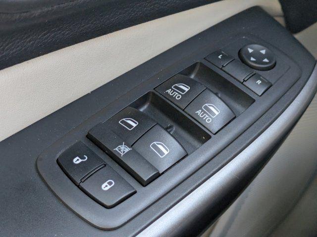 used 2019 Jeep Cherokee car, priced at $18,291