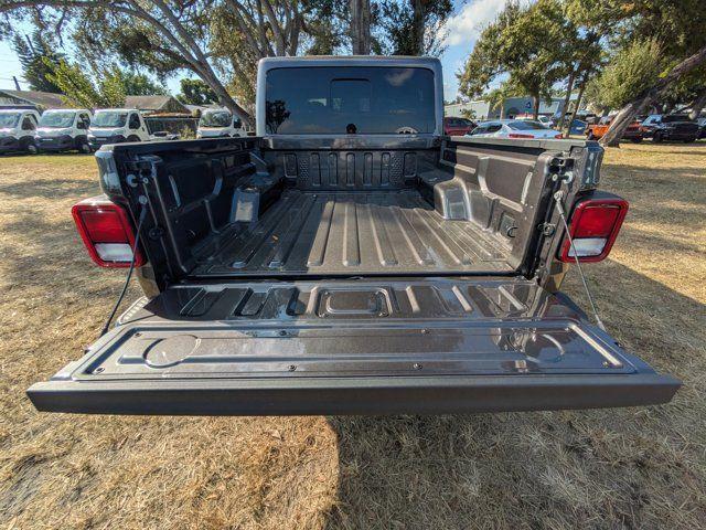 new 2026 Jeep Gladiator car, priced at $45,505