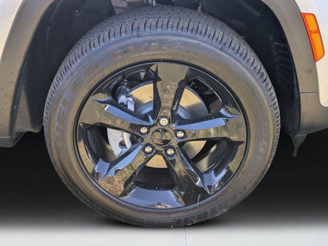 new 2025 Jeep Grand Cherokee car, priced at $38,620