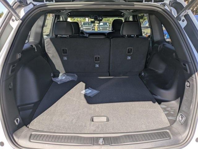 new 2025 Jeep Grand Cherokee car, priced at $36,880