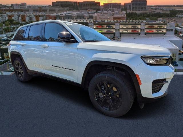 new 2025 Jeep Grand Cherokee car, priced at $36,880