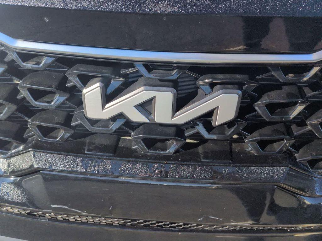 used 2022 Kia Sorento car, priced at $13,999