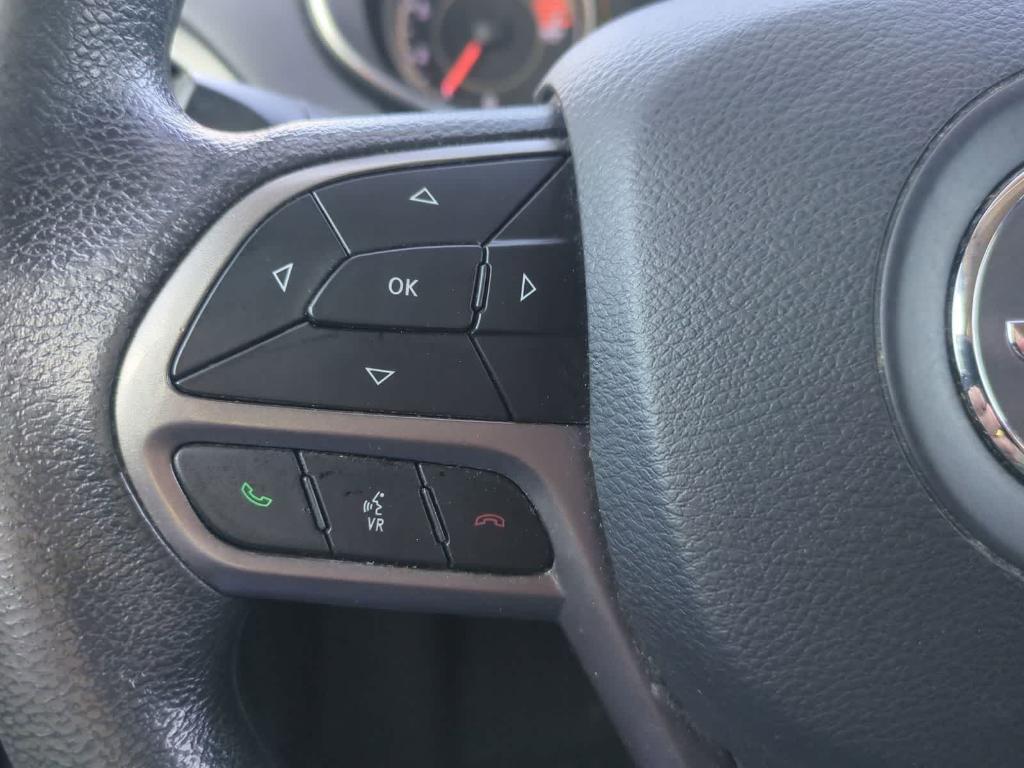 used 2020 Jeep Cherokee car, priced at $11,000