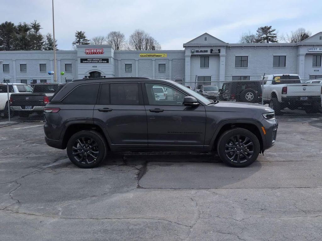 new 2026 Jeep Grand Cherokee car, priced at $48,445
