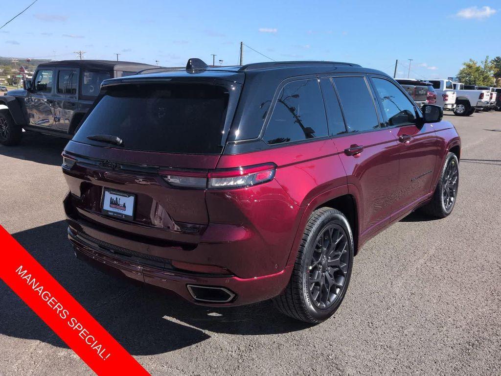 new 2025 Jeep Grand Cherokee car, priced at $53,330