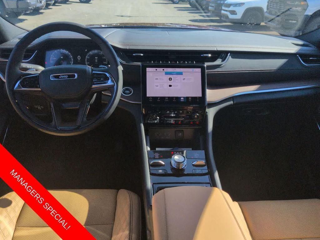 new 2025 Jeep Grand Cherokee car, priced at $53,330