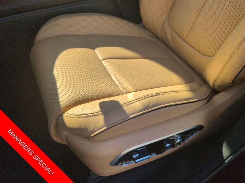 new 2025 Jeep Grand Cherokee car, priced at $53,330