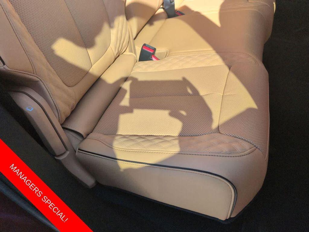 new 2025 Jeep Grand Cherokee car, priced at $53,330