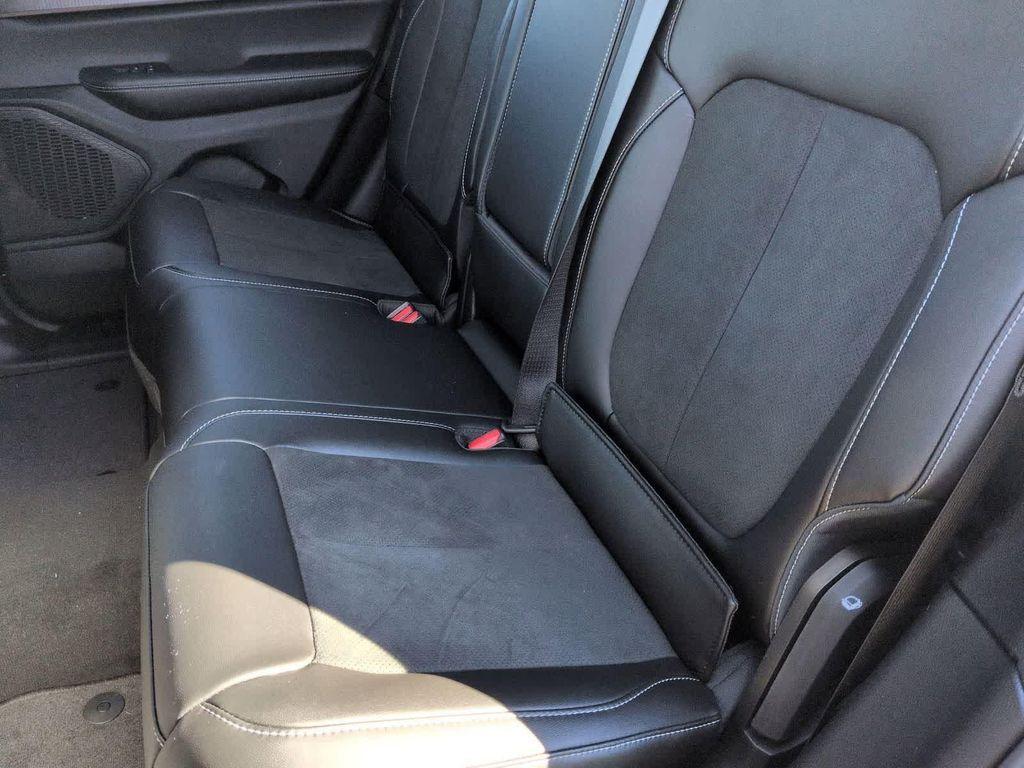 new 2025 Jeep Grand Cherokee car, priced at $38,370