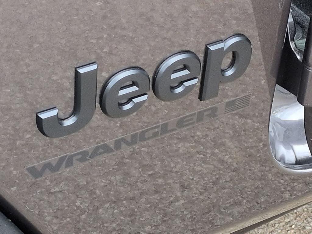 new 2026 Jeep Wrangler car, priced at $38,585