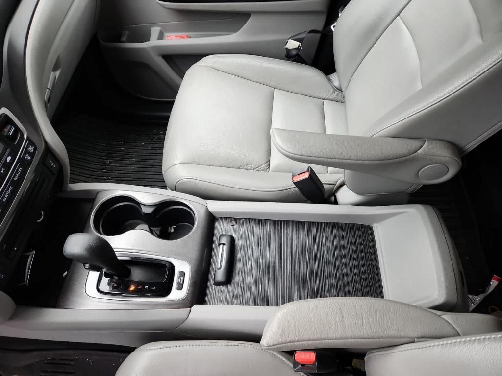 used 2016 Honda Pilot car, priced at $10,299