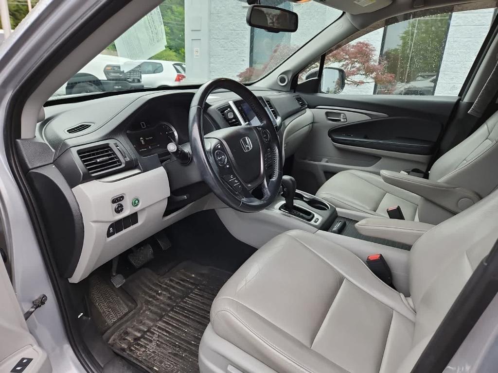 used 2016 Honda Pilot car, priced at $10,299