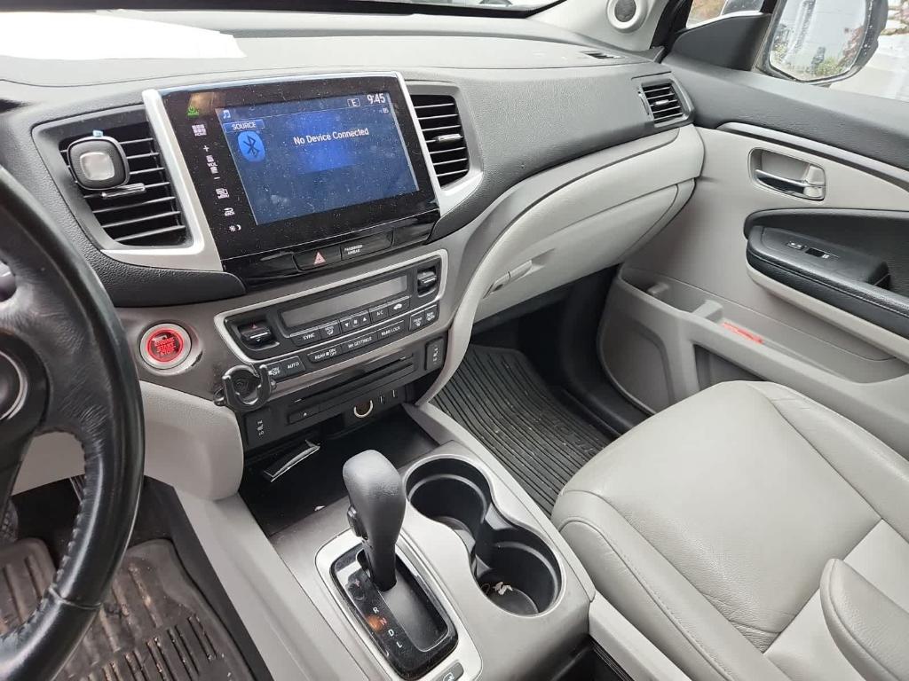 used 2016 Honda Pilot car, priced at $10,299