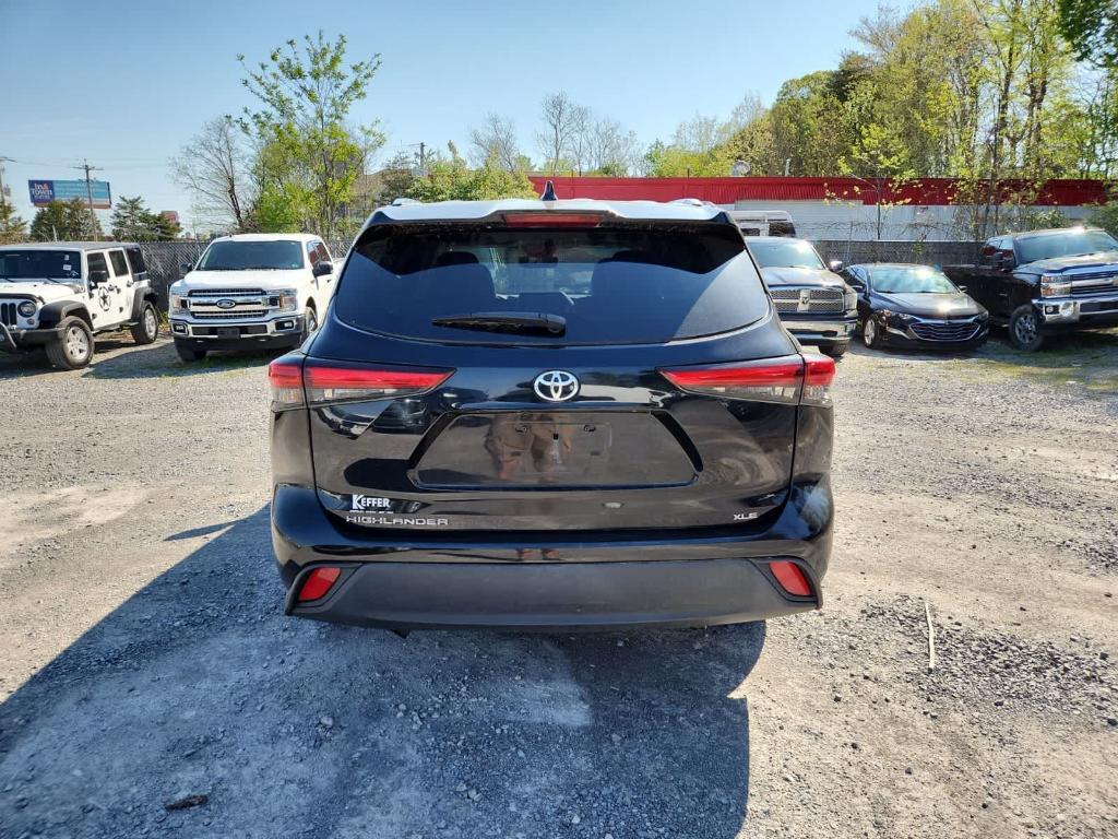 used 2021 Toyota Highlander car, priced at $26,999