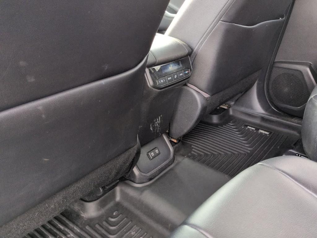 used 2021 Toyota Highlander car, priced at $26,299