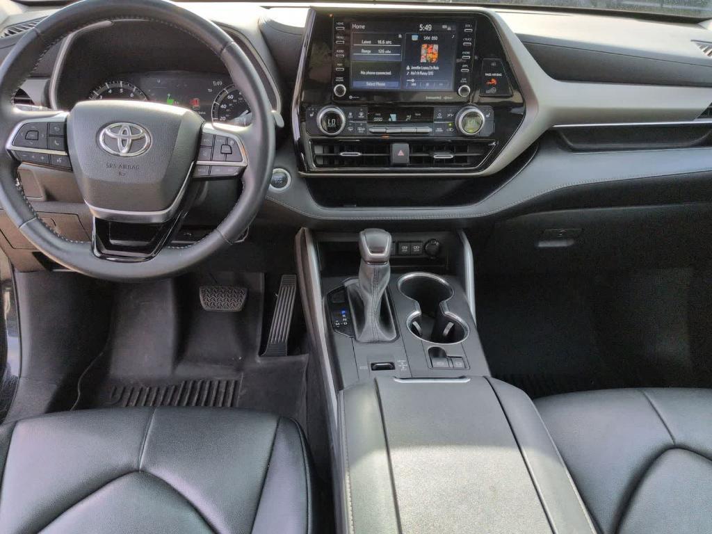 used 2021 Toyota Highlander car, priced at $26,299