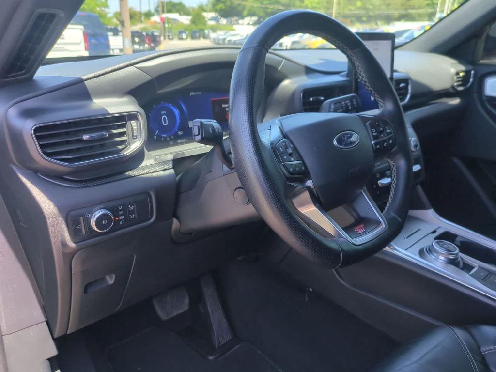 used 2020 Ford Explorer car, priced at $32,000