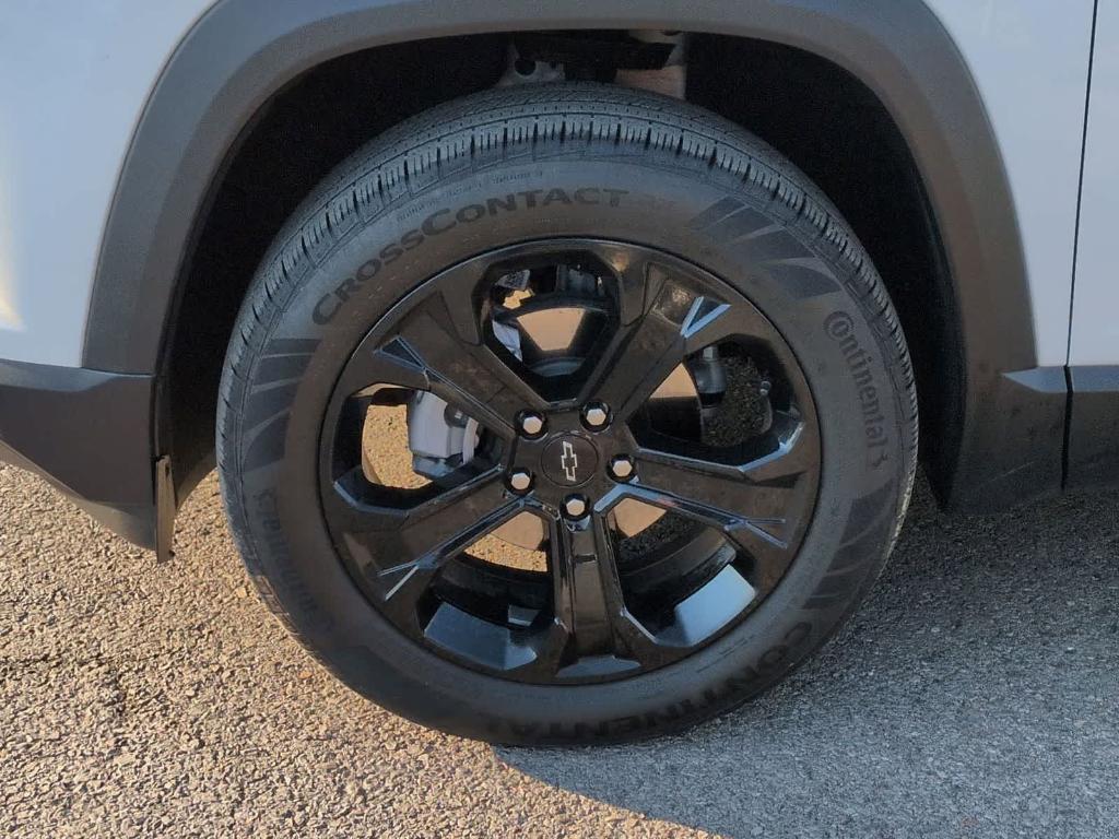 used 2025 Chevrolet Equinox car, priced at $24,991