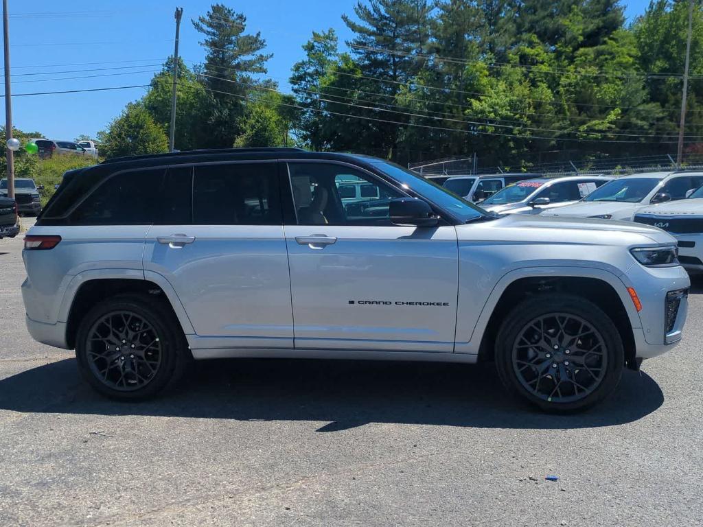 new 2026 Jeep Grand Cherokee car, priced at $61,552