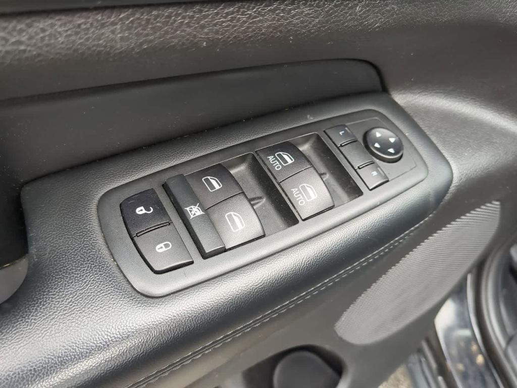 used 2020 Jeep Grand Cherokee car, priced at $15,991