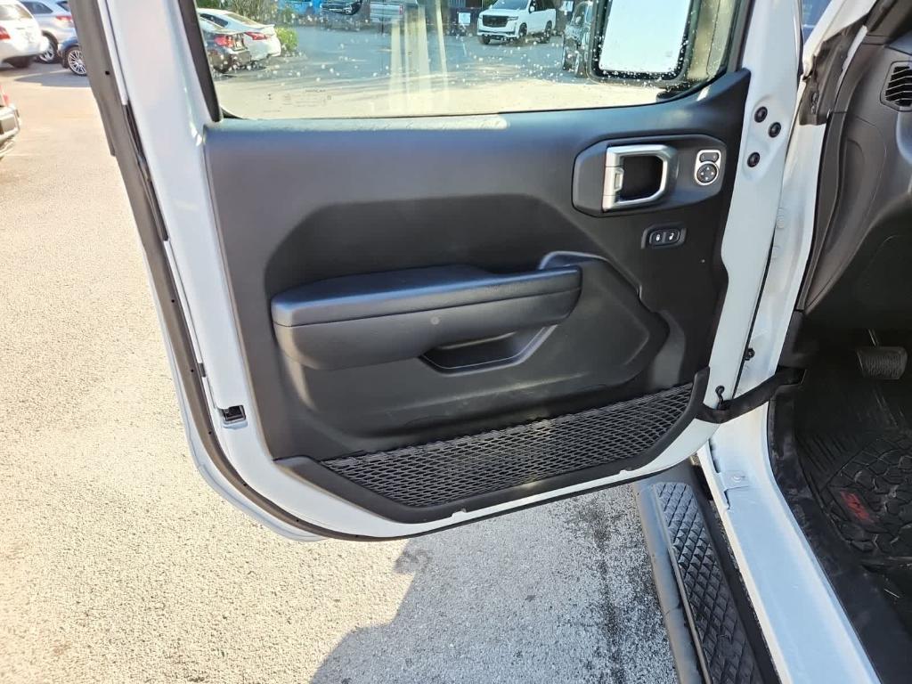 used 2023 Jeep Gladiator car, priced at $29,500