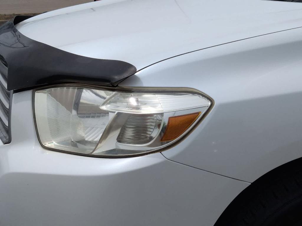 used 2008 Toyota Highlander car, priced at $9,400
