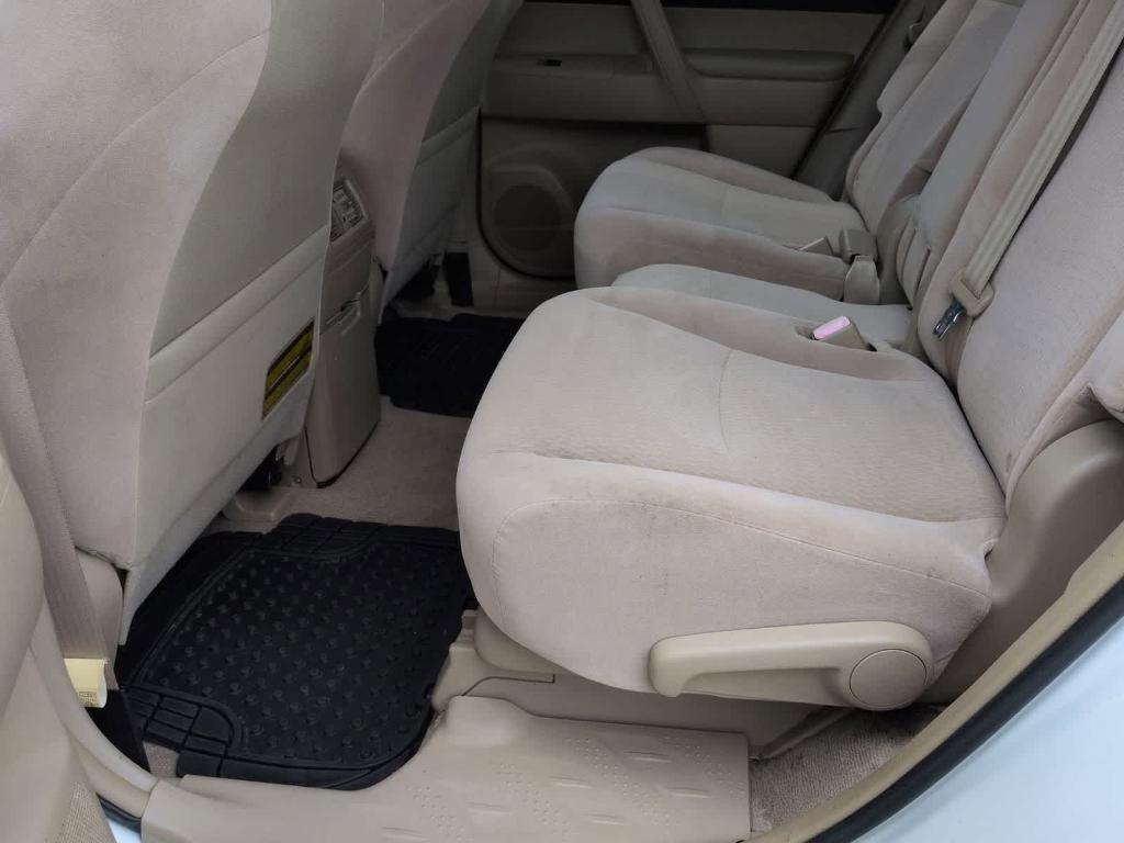 used 2008 Toyota Highlander car, priced at $9,400