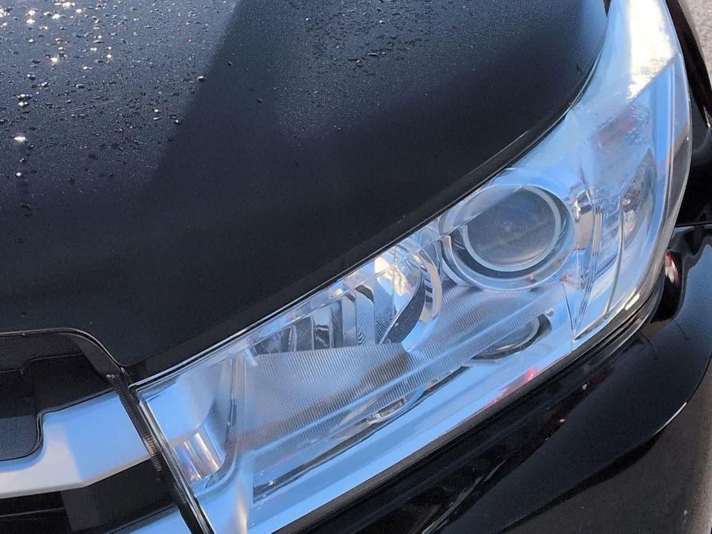 used 2018 Toyota Highlander car, priced at $19,299