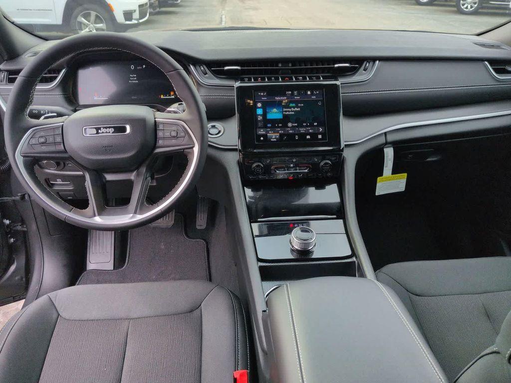 new 2026 Jeep Grand Cherokee car, priced at $37,080