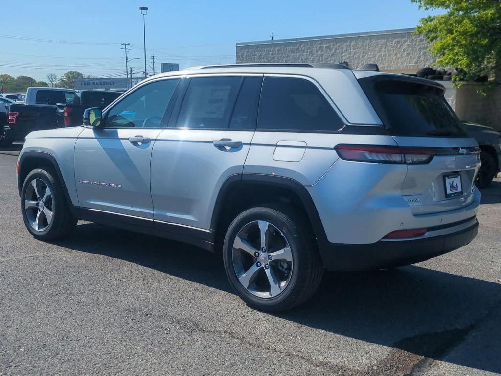 new 2026 Jeep Grand Cherokee car, priced at $44,925