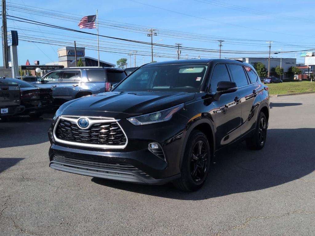 used 2021 Toyota Highlander Hybrid car, priced at $22,899