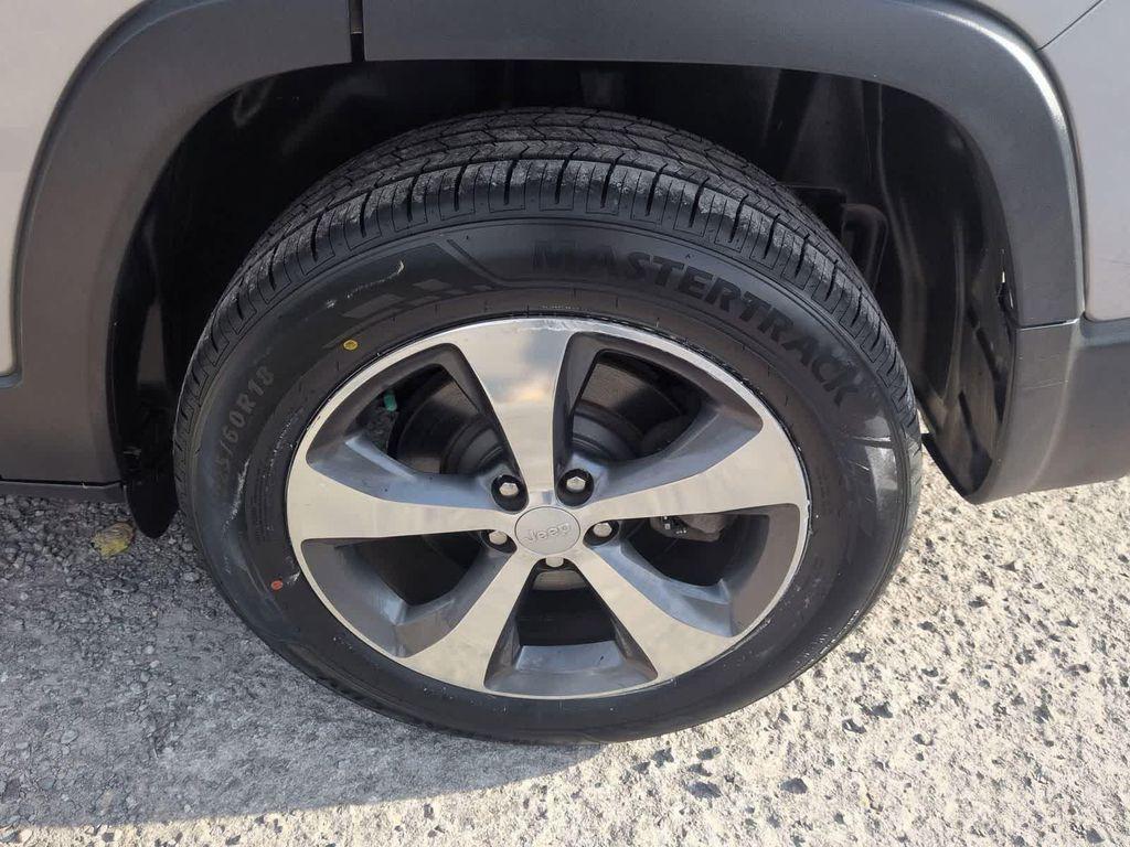 used 2019 Jeep Cherokee car, priced at $14,999