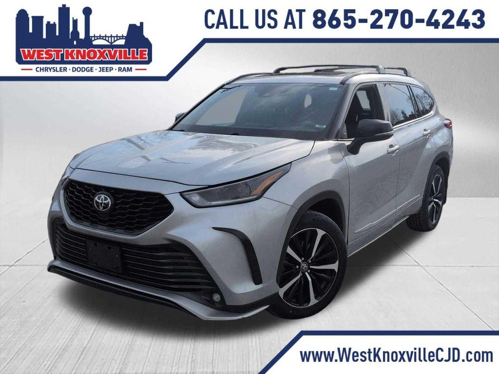 used 2022 Toyota Highlander car, priced at $30,299