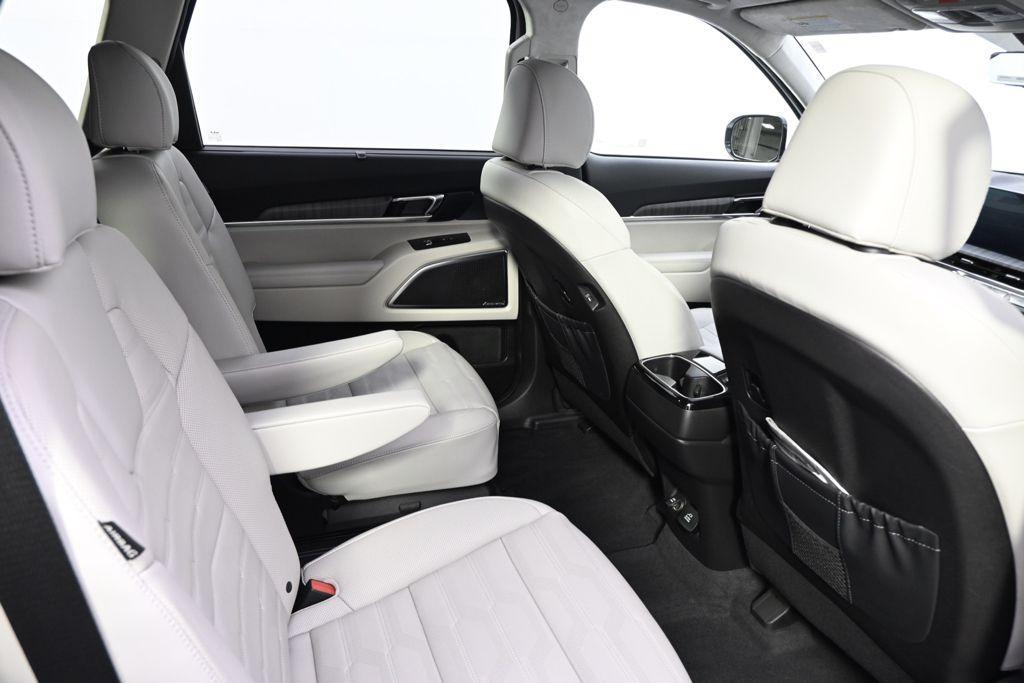 used 2024 Kia Telluride car, priced at $38,425