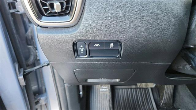 used 2022 Kia Sorento car, priced at $22,136