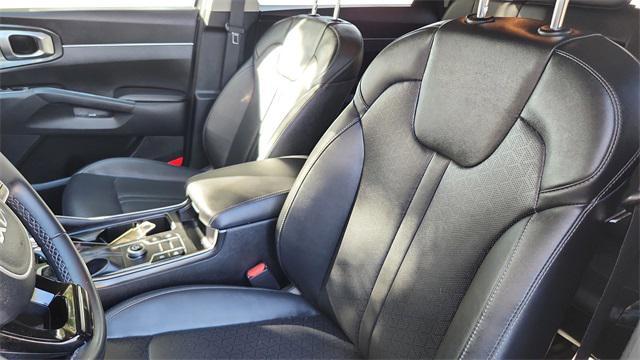 used 2022 Kia Sorento car, priced at $22,136