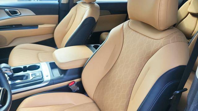 used 2024 Kia Carnival car, priced at $33,649