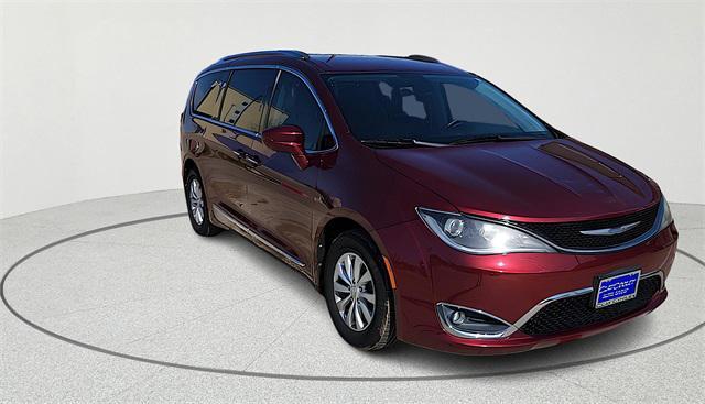 used 2018 Chrysler Pacifica car, priced at $12,999