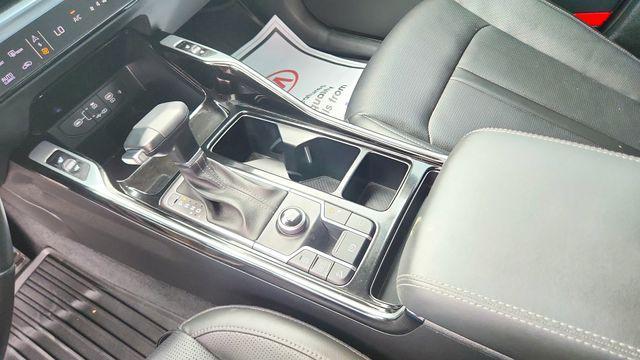 used 2024 Kia Sorento car, priced at $30,978